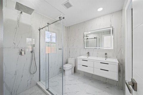 House in Sunrise, Florida 3 bedrooms, 144.46 sq.m. № 2087118 - photo 24