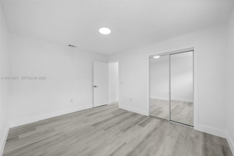 House in Sunrise, Florida 3 bedrooms, 144.46 sq.m. № 2087118 - photo 28