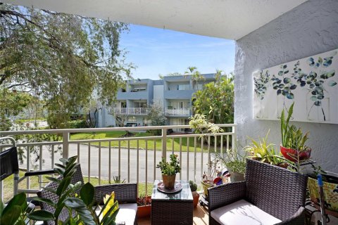 Condo in Miami, Florida, 1 bedroom  № 1862400 - photo 29
