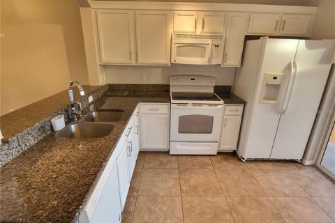 Touwnhouse à louer à Lakeland, Floride: 2 chambres, 113.71 m2 № 2403048 - photo 10