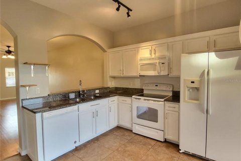 Touwnhouse à louer à Lakeland, Floride: 2 chambres, 113.71 m2 № 2403048 - photo 8