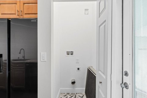 Casa en venta en Tampa, Florida, 3 dormitorios, 128.39 m2 № 2095259 - foto 4