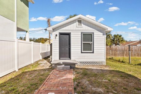 Casa en venta en Tampa, Florida, 3 dormitorios, 128.39 m2 № 2095259 - foto 13