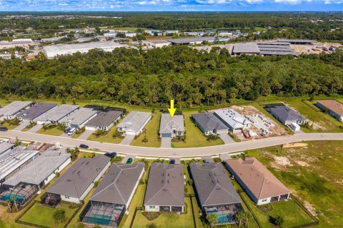 Villa ou maison à vendre à North Fort Myers, Floride: 3 chambres, 193.61 m2 № 2389096 - photo 22