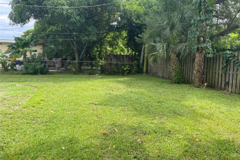 Снять в аренду виллу или дом в Санрайз, Флорида 5 спален, 158.31м2, № 1989430 - фото 25