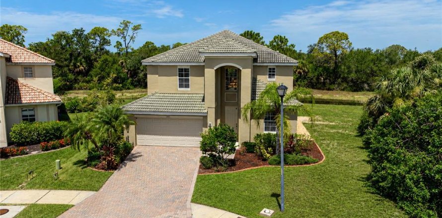Villa ou maison à Venice, Floride 5 chambres, 303.6 m2 № 2210465