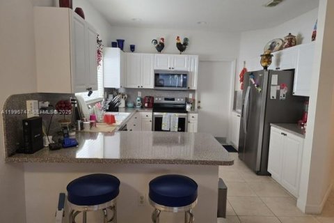 Casa en venta en Miami, Florida, 3 dormitorios, 154.96 m2 № 2058704 - foto 12