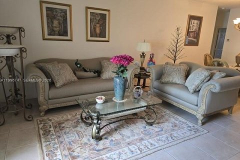 Casa en venta en Miami, Florida, 3 dormitorios, 154.96 m2 № 2058704 - foto 7