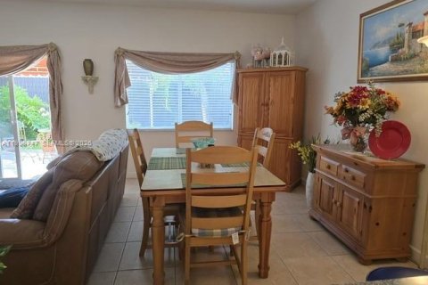 Casa en venta en Miami, Florida, 3 dormitorios, 154.96 m2 № 2058704 - foto 11