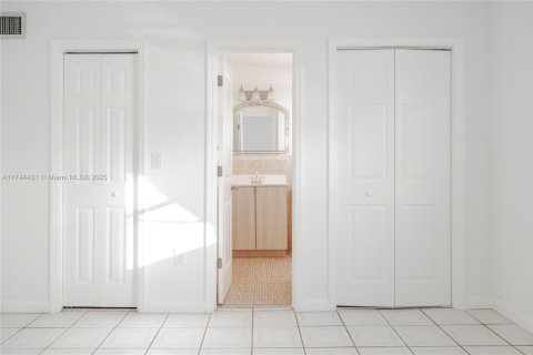 Apartamento en alquiler en Miami, Florida, 1 dormitorio, 64.2 m2 № 1958255 - foto 10