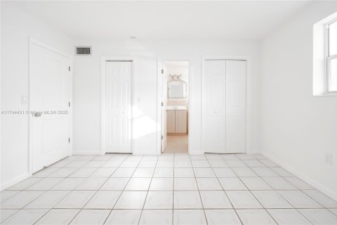 Apartamento en alquiler en Miami, Florida, 1 dormitorio, 64.2 m2 № 1958255 - foto 11