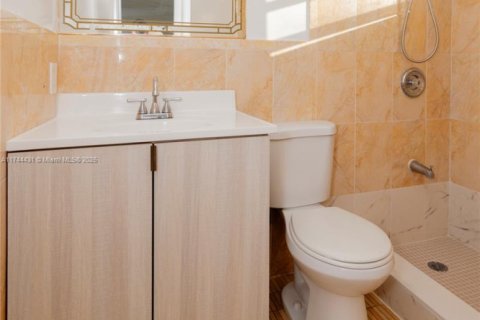 Apartamento en alquiler en Miami, Florida, 1 dormitorio, 64.2 m2 № 1958255 - foto 14