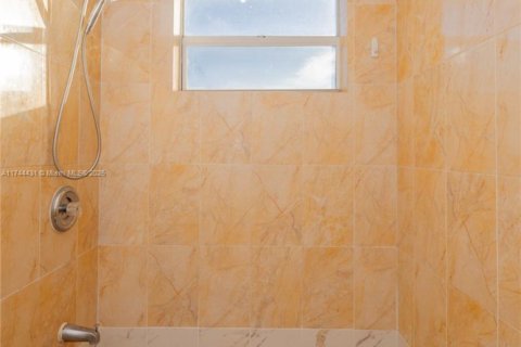 Apartamento en alquiler en Miami, Florida, 1 dormitorio, 64.2 m2 № 1958255 - foto 16