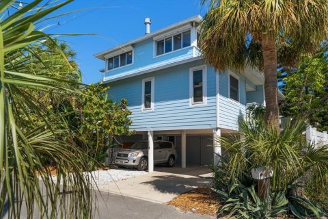 Villa ou maison à vendre à Treasure Island, Floride: 4 chambres, 199.18 m2 № 1634470 - photo 1