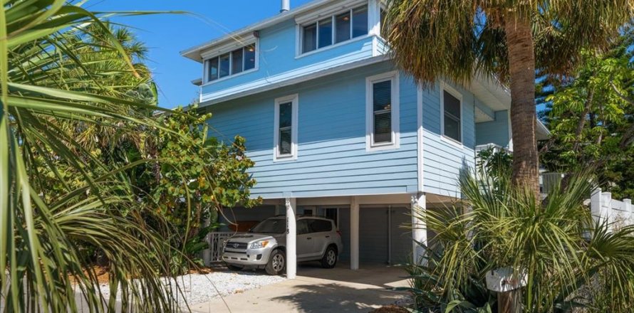 Villa ou maison à Treasure Island, Floride 4 chambres, 199.18 m2 № 1634470