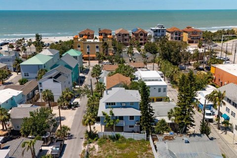 Villa ou maison à vendre à Treasure Island, Floride: 4 chambres, 199.18 m2 № 1634470 - photo 2