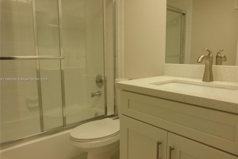 Condominio en alquiler en Tamarac, Florida, 2 dormitorios, 96.62 m2 № 1932459 - foto 10