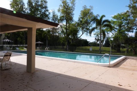 Condominio en alquiler en Tamarac, Florida, 2 dormitorios, 96.62 m2 № 1932459 - foto 13