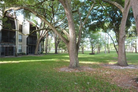 Condominio en alquiler en Tamarac, Florida, 2 dormitorios, 96.62 m2 № 1932459 - foto 14