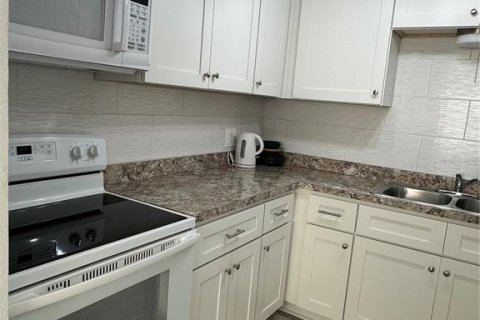 Copropriété à louer à Clearwater, Floride: 1 chambre, 80.17 m2 № 2117509 - photo 5