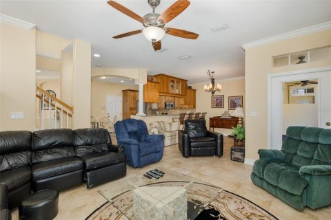 Townhouse in Palm Harbor, Florida 4 bedrooms, 215.35 sq.m. № 2233493 - photo 17