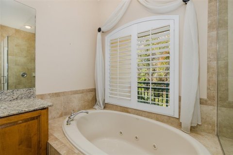 Townhouse in Palm Harbor, Florida 4 bedrooms, 215.35 sq.m. № 2233493 - photo 25