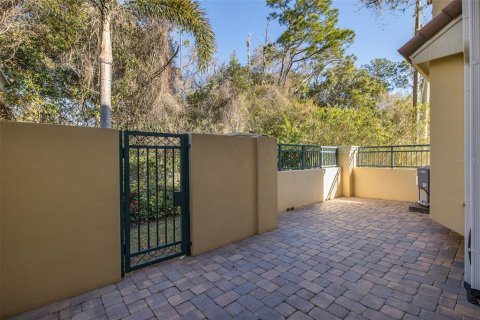 Townhouse in Palm Harbor, Florida 4 bedrooms, 215.35 sq.m. № 2233493 - photo 7