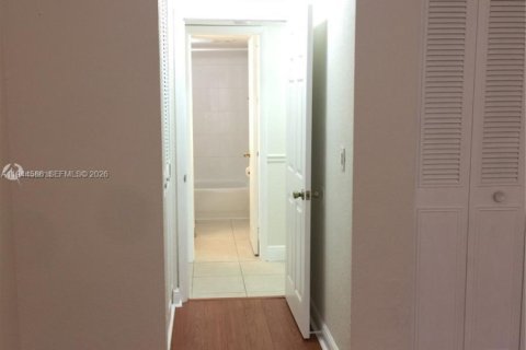 Copropriété à louer à Miami, Floride: 1 chambre, 70.61 m2 № 2001342 - photo 14