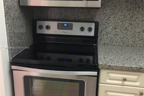 Copropriété à louer à Miami, Floride: 1 chambre, 70.61 m2 № 2001342 - photo 6