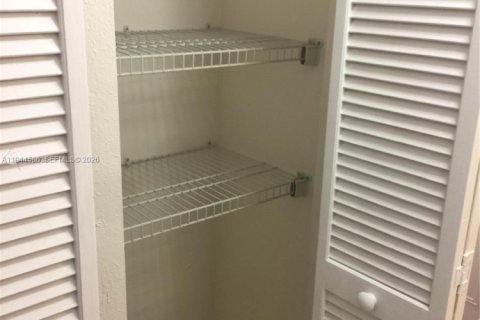 Copropriété à louer à Miami, Floride: 1 chambre, 70.61 m2 № 2001342 - photo 8