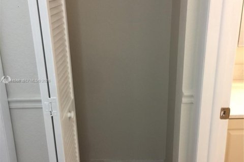 Copropriété à louer à Miami, Floride: 1 chambre, 70.61 m2 № 2001342 - photo 9