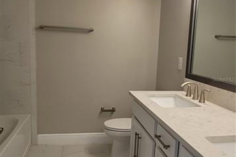 Touwnhouse à louer à Tampa, Floride: 3 chambres, 203.64 m2 № 2437220 - photo 21