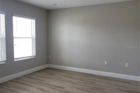 Touwnhouse à louer à Tampa, Floride: 3 chambres, 203.64 m2 № 2437220 - photo 4