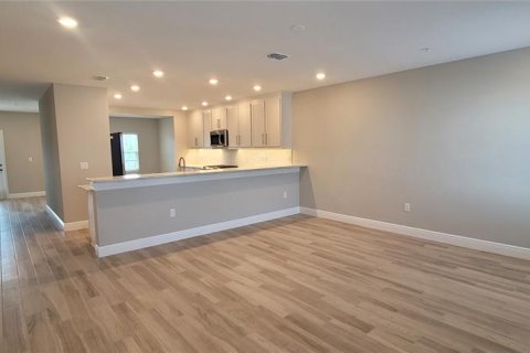 Touwnhouse à louer à Tampa, Floride: 3 chambres, 203.64 m2 № 2437220 - photo 9