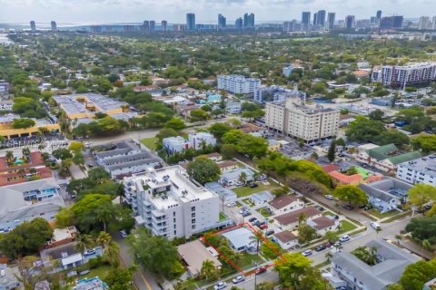 Villa ou maison à vendre à Hollywood, Floride: 2 chambres, 100.33 m2 № 2064823 - photo 21