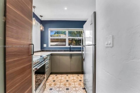 Villa ou maison à vendre à Hollywood, Floride: 2 chambres, 100.33 m2 № 2064823 - photo 6