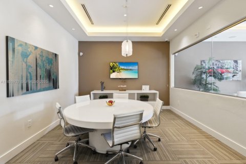 Copropriété à louer à Miami, Floride: 2 chambres, 76.09 m2 № 1987339 - photo 19