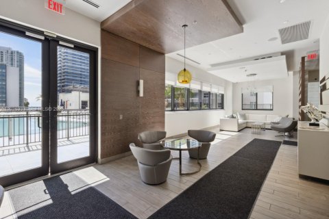 Copropriété à louer à Miami, Floride: 2 chambres, 76.09 m2 № 1987339 - photo 25