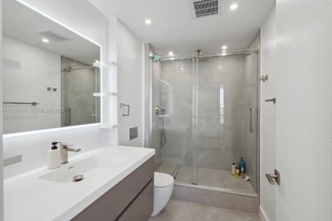 Copropriété à louer à Miami, Floride: 2 chambres, 76.09 m2 № 1987339 - photo 8