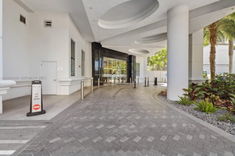 Copropriété à louer à Miami, Floride: 2 chambres, 76.09 m2 № 1987339 - photo 27