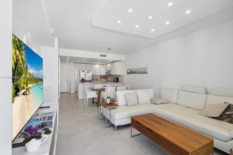 Copropriété à louer à Miami, Floride: 2 chambres, 76.09 m2 № 1987339 - photo 6