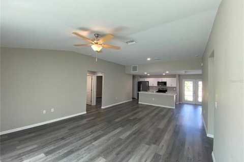 Villa ou maison à louer à Rotonda, Floride: 4 chambres, 144.37 m2 № 1884265 - photo 5