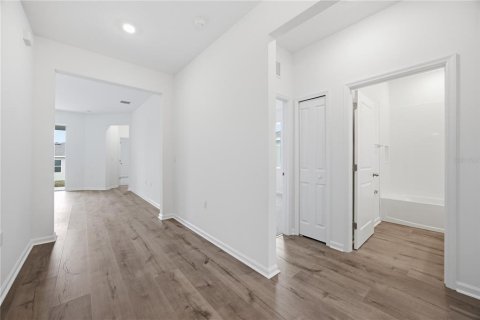 Casa en venta en Okahumpka, Florida, 4 dormitorios, 163.32 m2 № 2236372 - foto 3