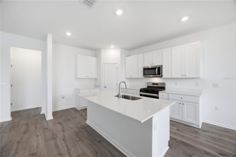 Casa en venta en Okahumpka, Florida, 4 dormitorios, 163.32 m2 № 2236372 - foto 11