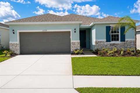 House in Okahumpka, Florida 4 bedrooms, 163.32 sq.m. № 2236372