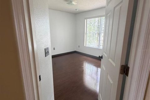 Villa ou maison à louer à Kissimmee, Floride: 4 chambres, 196.3 m2 № 2101107 - photo 12