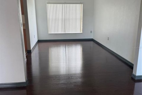 Villa ou maison à louer à Kissimmee, Floride: 4 chambres, 196.3 m2 № 2101107 - photo 2