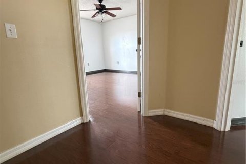 Villa ou maison à louer à Kissimmee, Floride: 4 chambres, 196.3 m2 № 2101107 - photo 11
