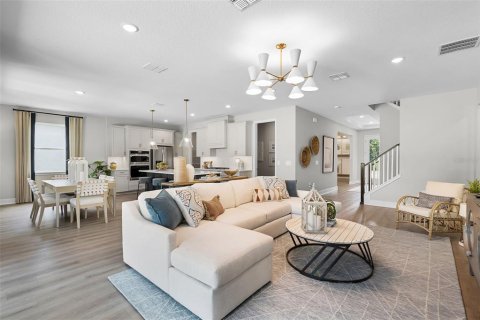 House in Apopka, Florida 4 bedrooms, 283.07 sq.m. № 1885499 - photo 8