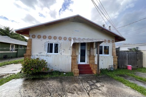 Immobilier commercial à vendre à Miami, Floride: 155.8 m2 № 1946652 - photo 1